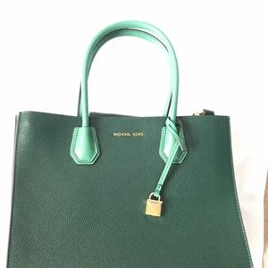 Michael Kors Green handbag with wallet